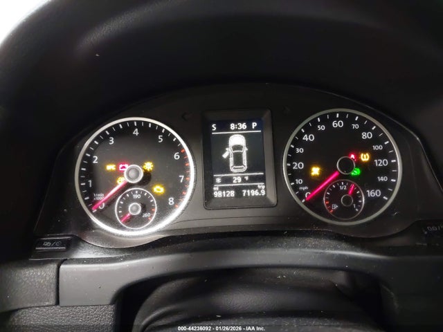 Aukcja sprzedaży 2013 Volkswagen Tiguan S/se/sel, vin: WVGBV7AX0DW552885, numer aukcji: 44236092