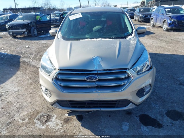 1FMCU9GD8HUE84000 Ford ESCAPE SE