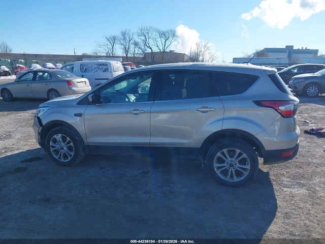 1FMCU9GD8HUE84000 Ford ESCAPE SE