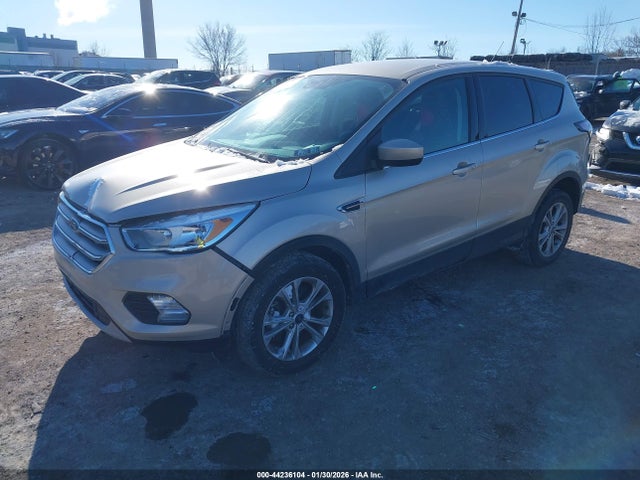 1FMCU9GD8HUE84000 Ford ESCAPE SE