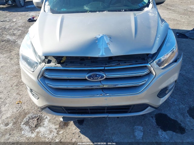 1FMCU9GD8HUE84000 Ford ESCAPE SE