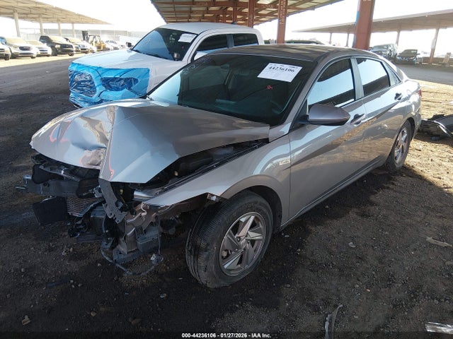 KMHLL4DG4RU657081 Hyundai ELANTRA SE