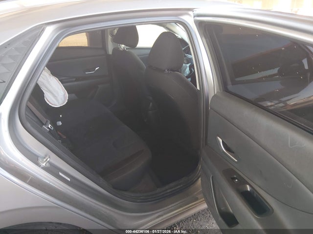 KMHLL4DG4RU657081 Hyundai ELANTRA SE