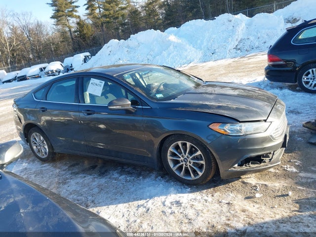3FA6P0H7XHR327546 Ford FUSION SE