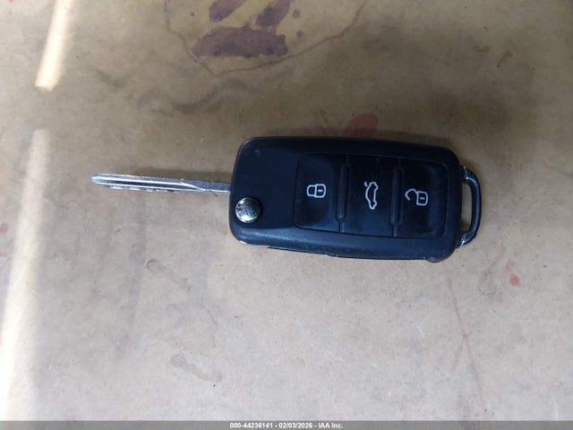 44236141 :رقم المزاد ، WVWHV7AJ2DW129199 vin ، 2013 Volkswagen Gti Wolfsburg Edition مزاد بيع