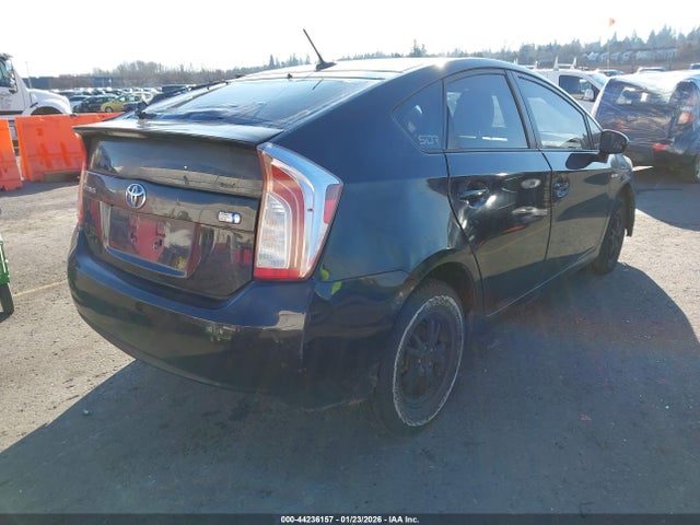 Toyota Prius Three 2014 JTDKN3DU4E1781289 Image 4