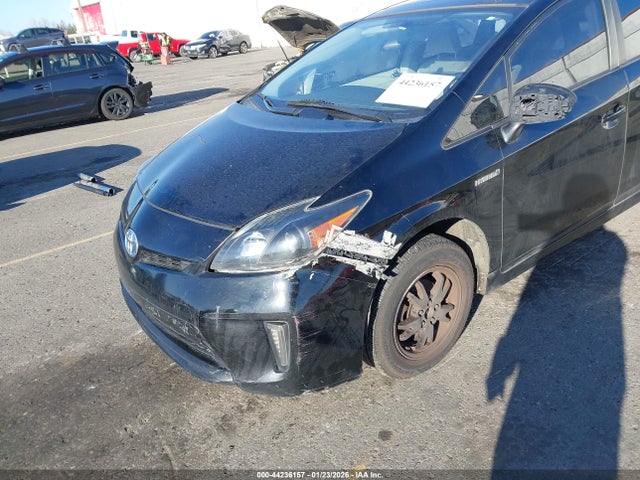 Toyota Prius Three 2014 JTDKN3DU4E1781289 Image 6