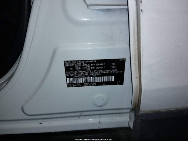 Toyota Rav4 Xle 2017 JTMRFREV1HD211176 Image 9