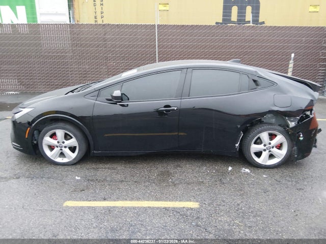 JTDACAAU3P3014745 Toyota Prius Limited