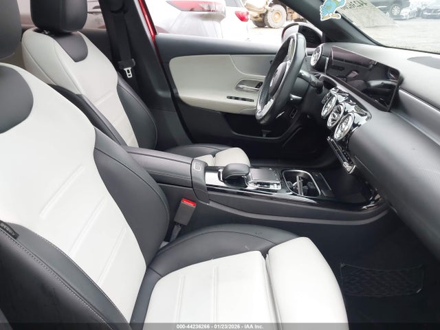 44236266 :رقم المزاد ، WDD3G4FB5KW019416 vin ، 2019 Mercedes-benz A 220 4matic مزاد بيع