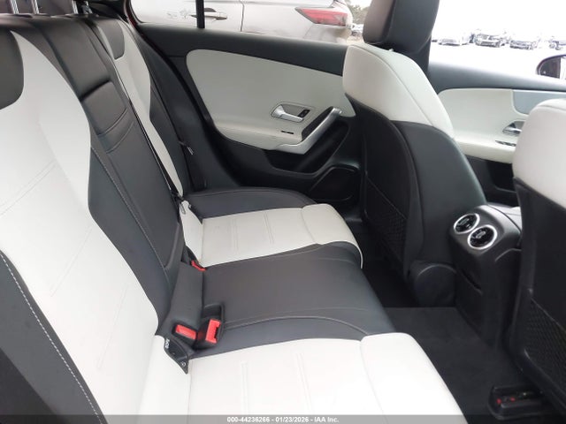 44236266 :رقم المزاد ، WDD3G4FB5KW019416 vin ، 2019 Mercedes-benz A 220 4matic مزاد بيع
