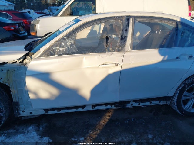 WBA8D9G36HNU64353 BMW 330i Xdrive