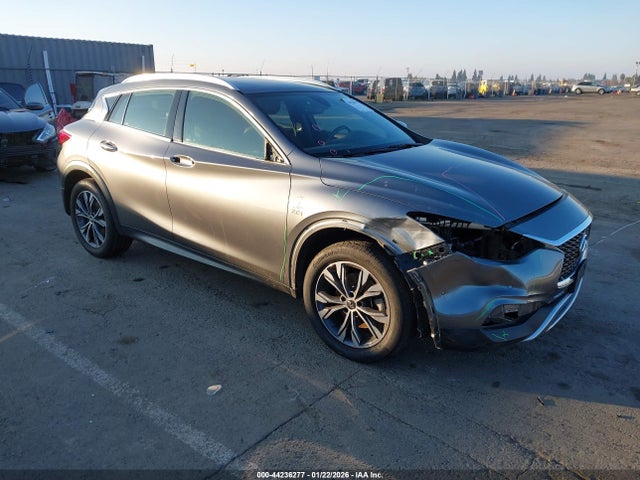 2018 INFINITI QX30 SJKCH5CR1JA048550