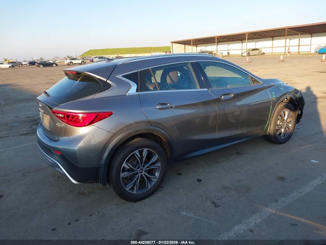 2018 INFINITI QX30 SJKCH5CR1JA048550 Photo 3