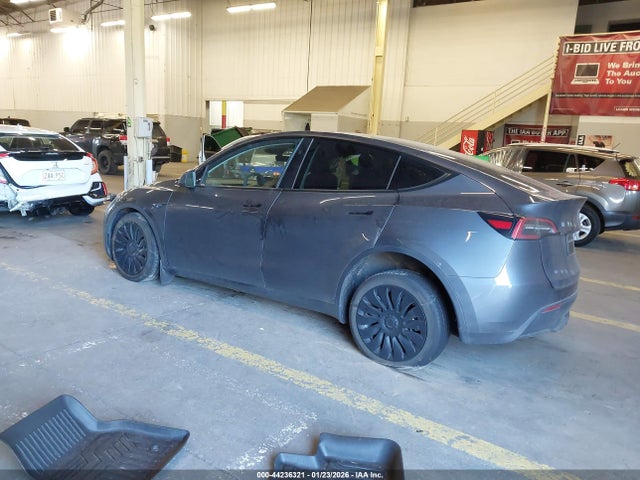 2023 TESLA MODEL Y 7SAYGDEE9PF938779 Photo 2