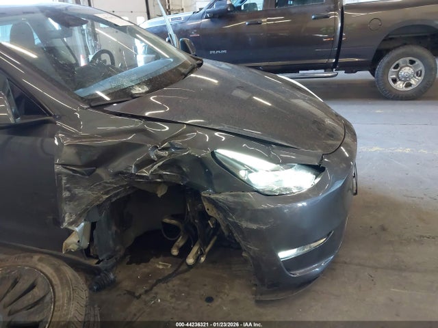 2023 TESLA MODEL Y 7SAYGDEE9PF938779 Photo 5