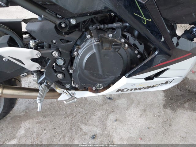JKAEXKG18NDAF7227 Kawasaki EX400