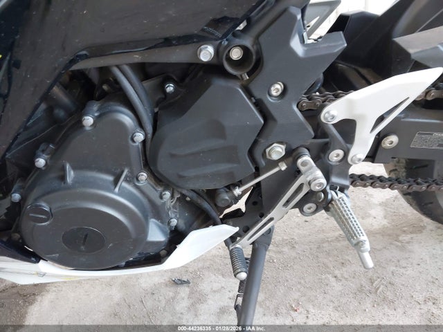 JKAEXKG18NDAF7227 Kawasaki EX400