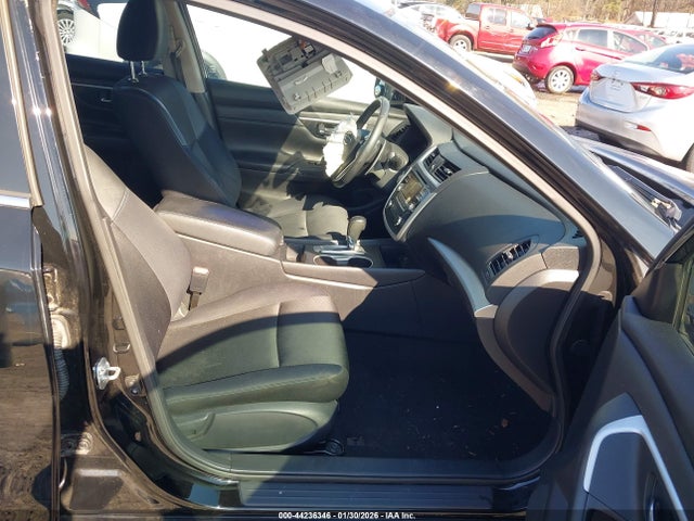 2017 Nissan Altima 2.5 Sr მანქანა იყიდება აუქციონზე, vin: 1N4AL3AP4HC246087, აუქციონის ნომერი: 44236346