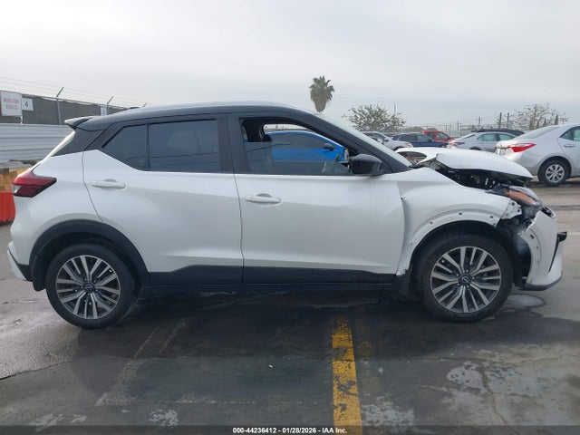 3N1CP5CV9NL495163 Nissan Kicks Sv Xtronic Cvt