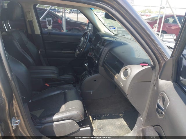 1C4NJPBB2GD774750 Jeep Patriot 75th Anniversary