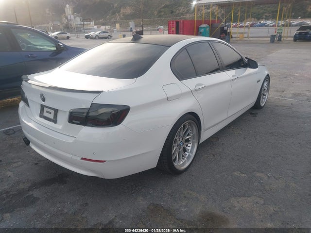 2012 BMW 528I WBAXG5C59CDY29707 Photo 3