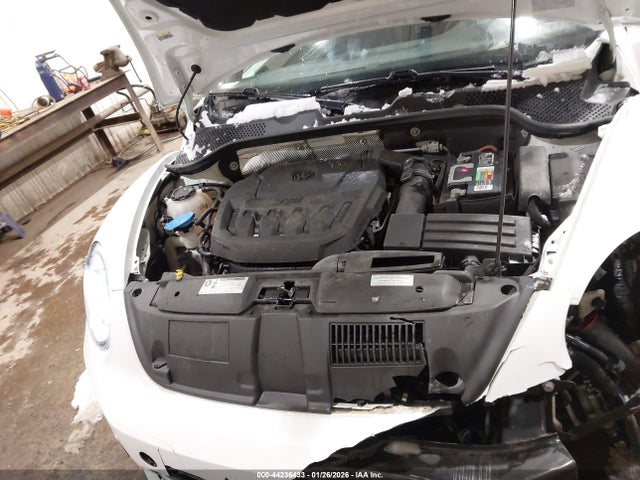 2018 VOLKSWAGEN BEETLE 3VWJD7AT3JM701024 Photo 9