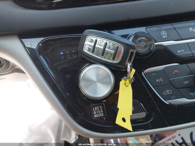 2018 CHRYSLER PACIFICA 2C4RC1FG3JR126109 Photo 10