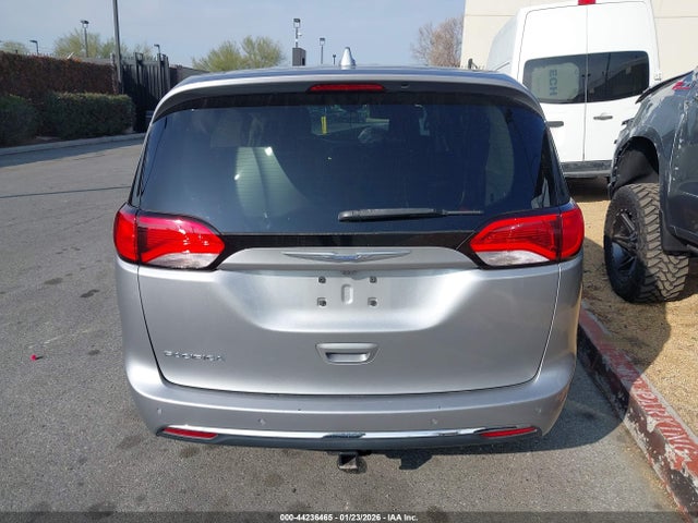 Chrysler Pacifica Touring Plus 2018 2C4RC1FG3JR126109 Image 17