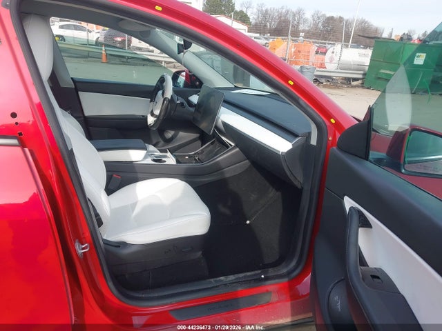 2020 TESLA MODEL Y 5YJYGDEF8LF019145 Photo 4