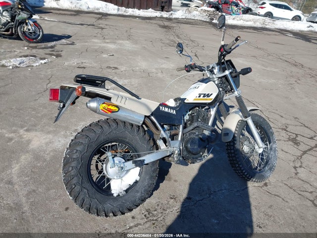 JYA3AWE06JA158324 Yamaha TW200