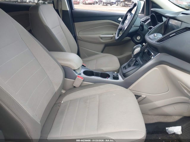 1FMCU9GX9GUA80485 Ford ESCAPE SE