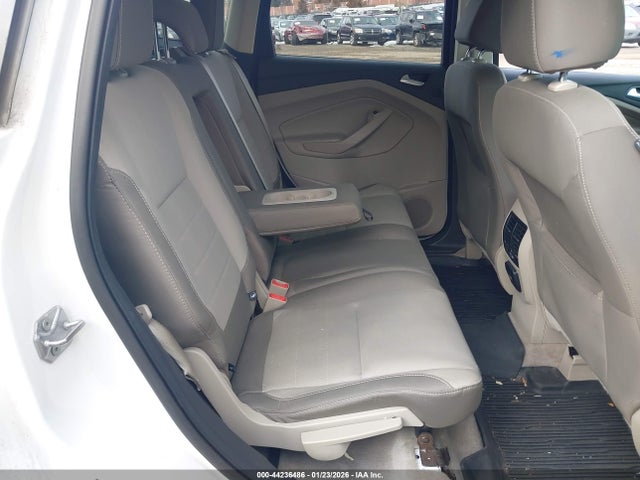 1FMCU9GX9GUA80485 Ford ESCAPE SE