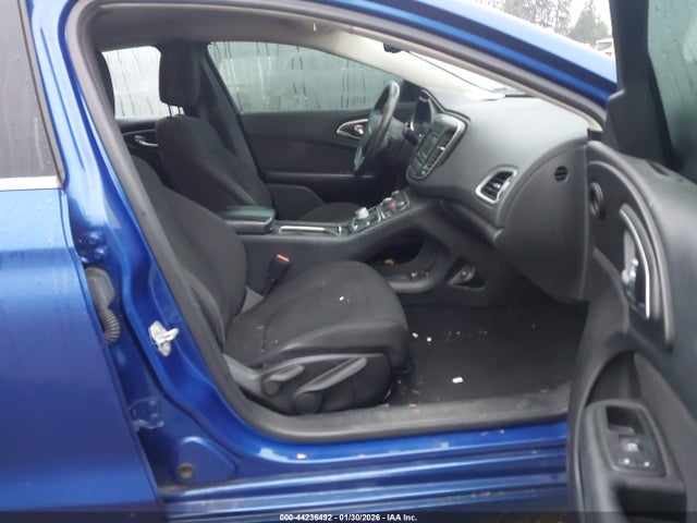 Chrysler 200 Limited 2016 1C3CCCAB3GN105882 Image 5
