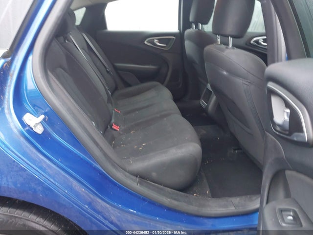 Chrysler 200 Limited 2016 1C3CCCAB3GN105882 Image 8