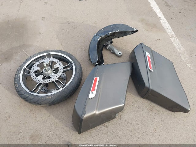 Harley-Davidson FLHX 2020 1HD1KBC16LB676426 Image 11