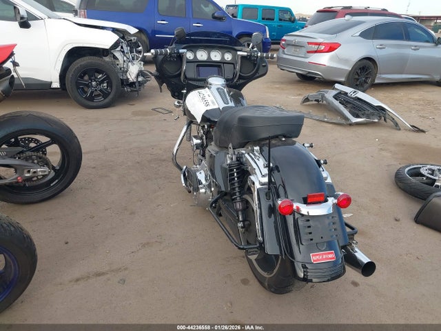 2020 HARLEY-DAVIDSON FLHX 1HD1KBC16LB676426 Photo 2