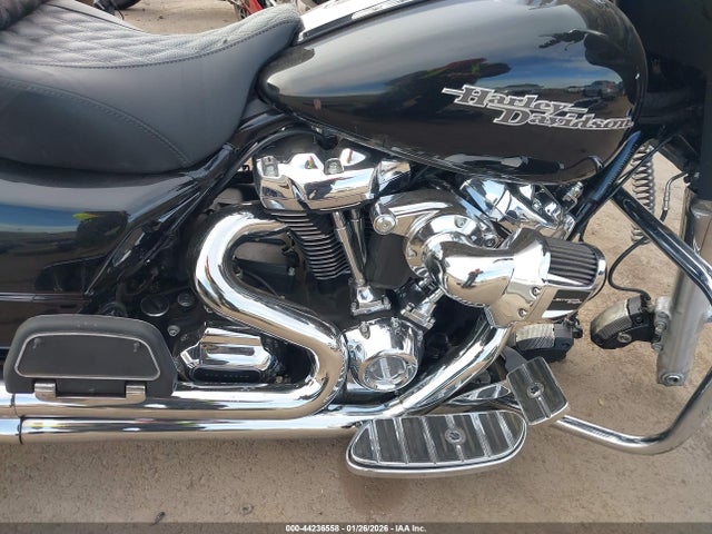 2020 HARLEY-DAVIDSON FLHX 1HD1KBC16LB676426 Photo 7