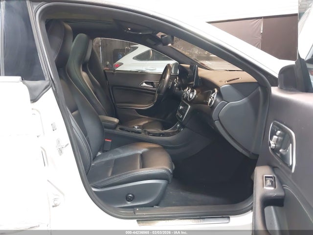 Продаж на аукціоні авто 2018 Mercedes-benz Cla 250 4matic, vin: WDDSJ4GB9JN522690, номер лоту: 44236565