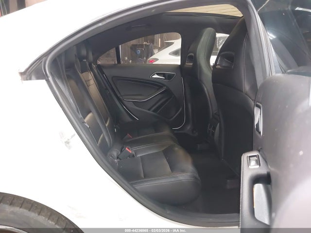 Продаж на аукціоні авто 2018 Mercedes-benz Cla 250 4matic, vin: WDDSJ4GB9JN522690, номер лоту: 44236565