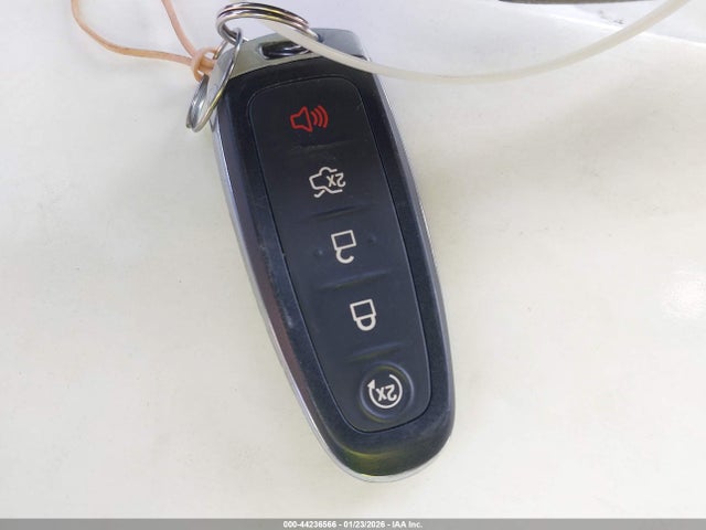 1FMCU0J98HUD11920 Ford Escape Titanium