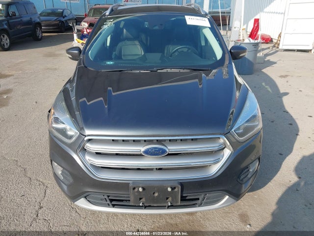 1FMCU0J98HUD11920 Ford Escape Titanium