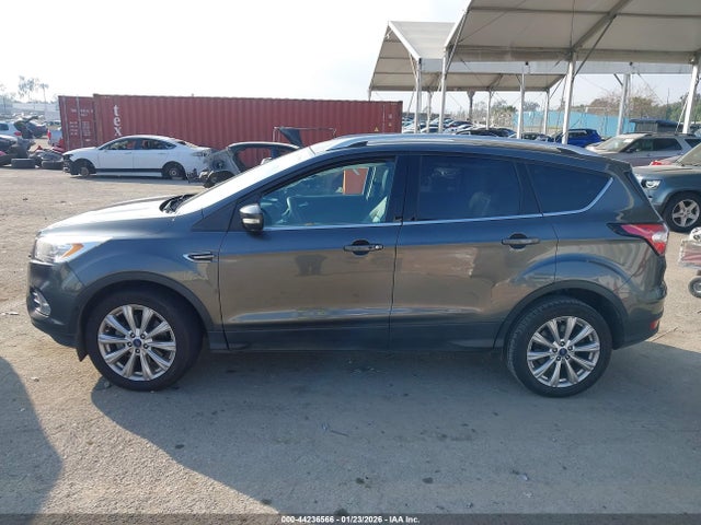 1FMCU0J98HUD11920 Ford Escape Titanium