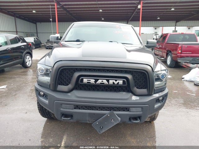 1C6RR6GG9KS676206 RAM 1500 Classic Warlock 4x2 6&#039;4 Box