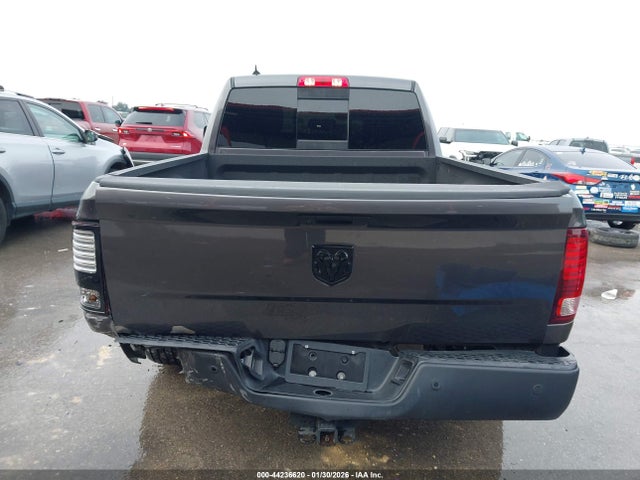 1C6RR6GG9KS676206 RAM 1500 Classic Warlock 4x2 6&#039;4 Box