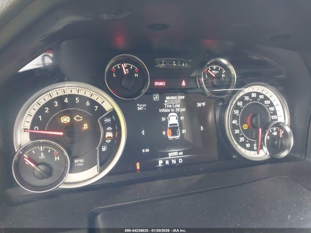 1C6RR6GG9KS676206 RAM 1500 Classic Warlock 4x2 6&#039;4 Box