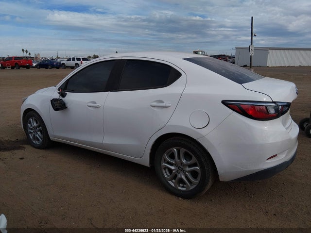 3MYDLBYV2HY184655 Toyota YARIS IA