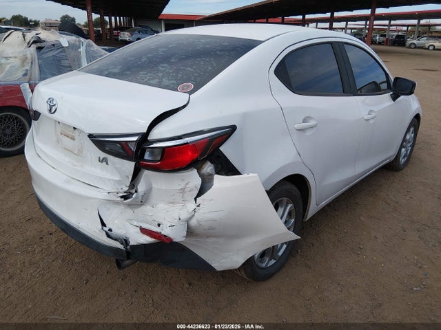3MYDLBYV2HY184655 Toyota YARIS IA
