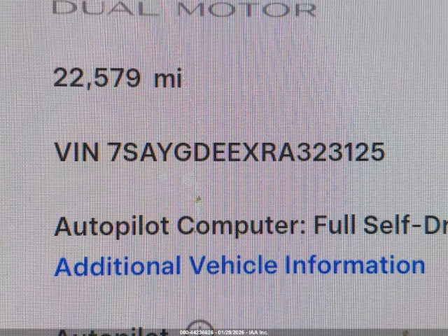 2024 TESLA MODEL Y 7SAYGDEEXRA323125 Photo 8