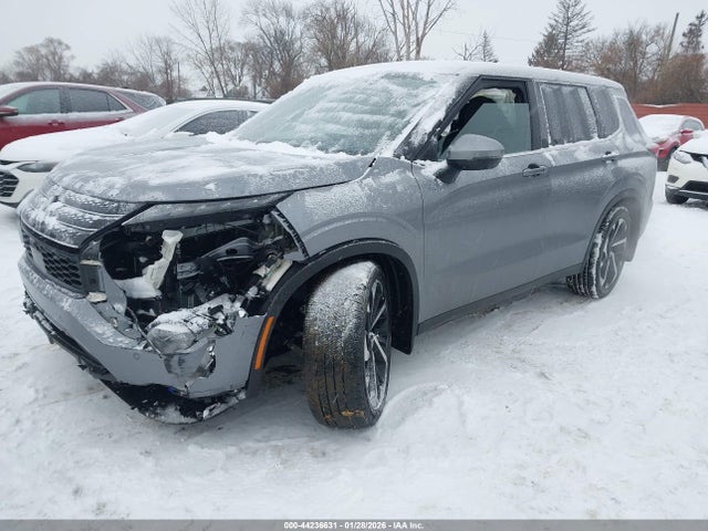 2023 MITSUBISHI OUTLANDER JA4J4UA82PZ061256 Photo 1